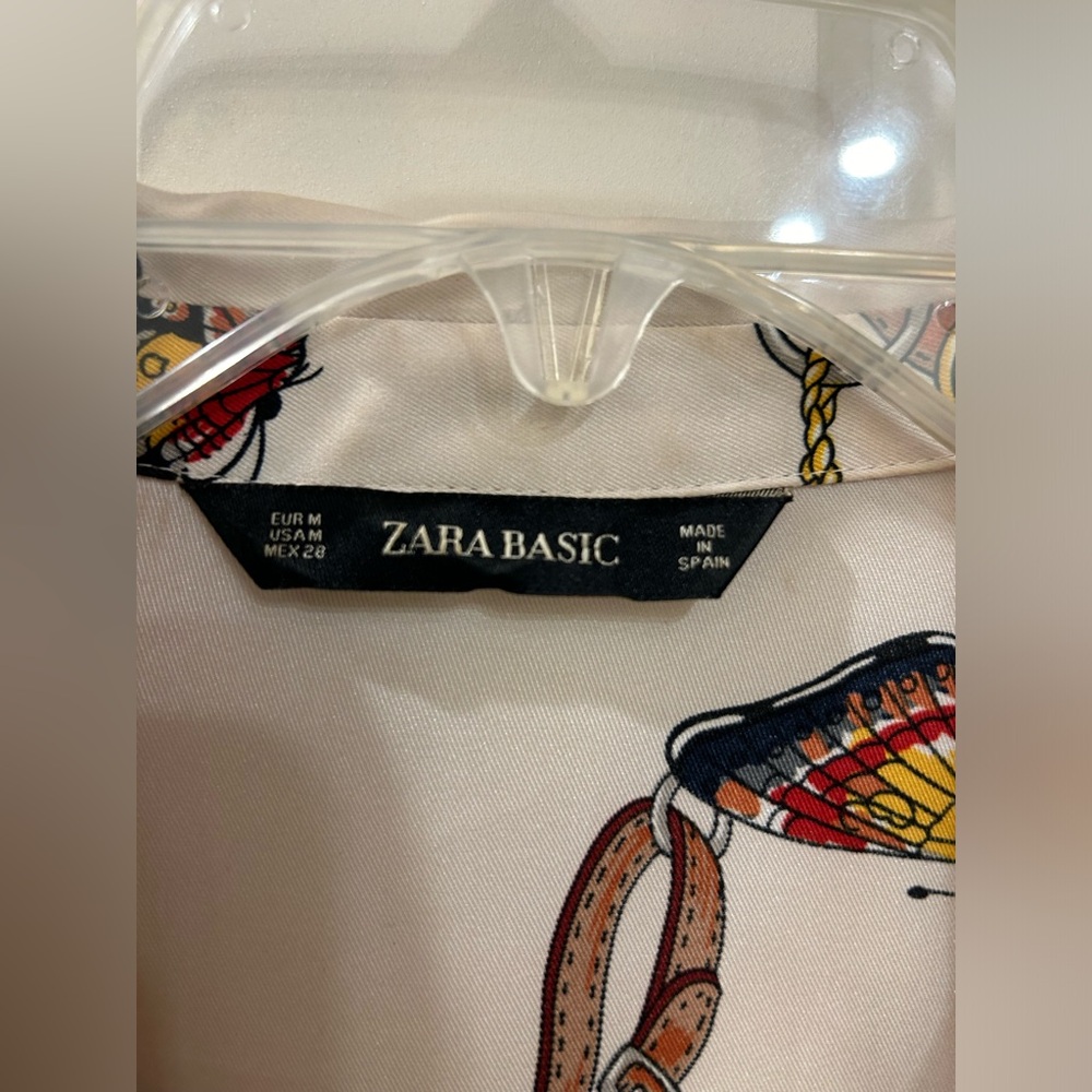 Zara Basic butterfly and chain printed blouse, V-Neck Pullover, Cream, S… - Picture 4 of 11